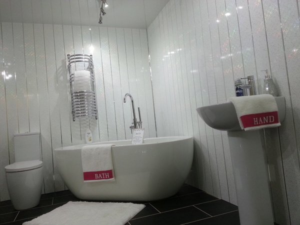 Ремонт ванной комнаты стеновыми пластиковыми панелями ПВХ